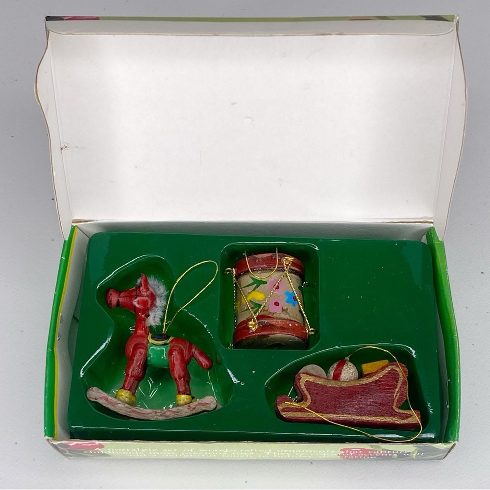 Vintage Hand Crafted Antique Wooden Christmas Ornaments 1983 Made In Taiwan